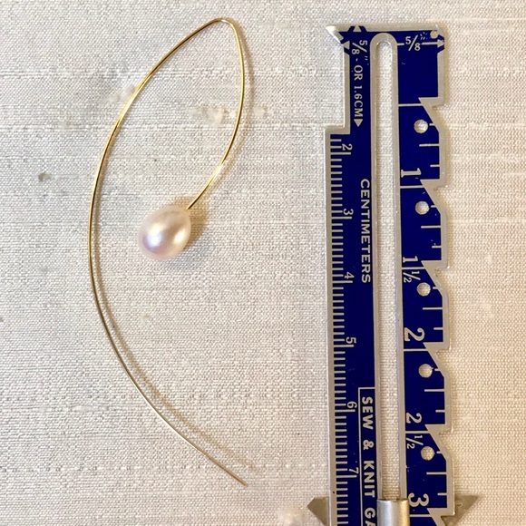 ⚪️ Elegant Freshwater Pearl Earrings ⚪️ - Picture 4 of 9